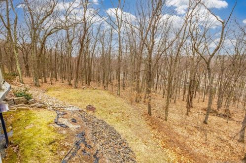 80 Mount Sumner Dr, Manchester CT  06043-7248 exterior