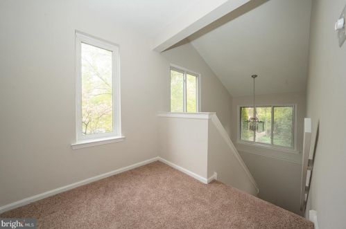 1608 Mountainview Dr, Wayne, PA