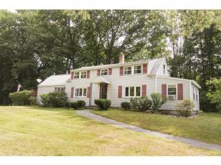 503 Main St, Sandown, NH 03873-2103