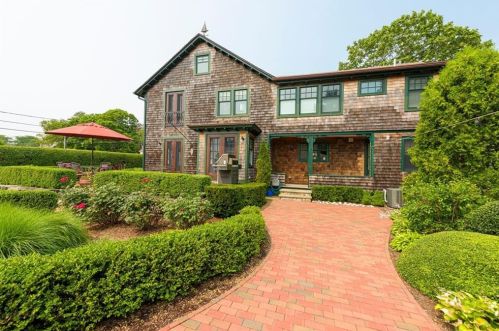 22 Mathewson St, South Kingstown, RI 02882-3673