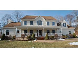 330 Andrews St, Southington, CT 06489-2906