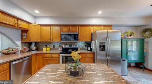 6 Chatham Ct, Dover DE  19901-3909 exterior