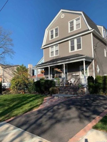 318 Linden St, North Bellmore NY  11710-3432 exterior