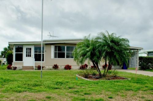 1203 Apache Cir, Tavares, FL 32778-2501
