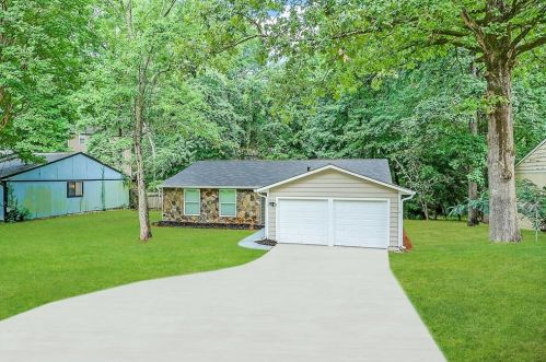 5330 Martins Crossing Rd, Stone Mountain GA  30088-1744 exterior