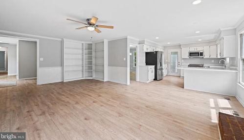 13170 Rounding Run Cir, Herndon, VA 20171-3908