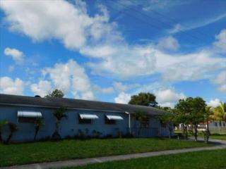 348 1st St, Jupiter, FL 33458-7408