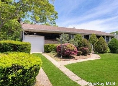 1375 America Ave, Babylon NY  11704-4033 exterior