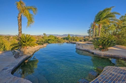 30415 Remington Rd, Santa Clarita CA  exterior