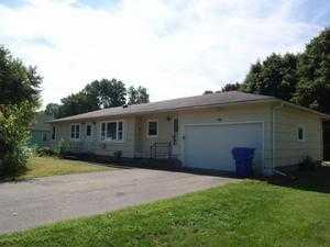 99 Midland Dr, Webster, NY 14580-1852
