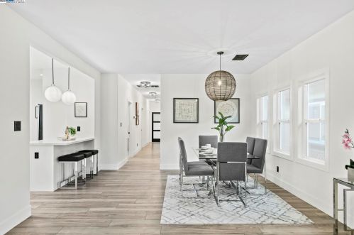 745 59th St, Oakland, CA 94609-1417