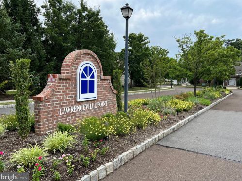 203 Point Ct, Lawrence Township NJ  08648-2859 exterior