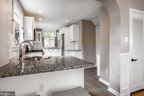 1733 Hawthorne Ave, Pittsburgh PA 15205-4541 exterior