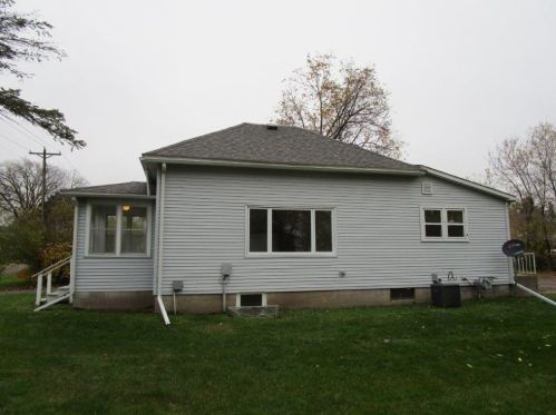 303 10th St, Cameron WI  54822-4420 exterior