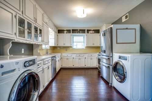 406 Frances Way, Richardson TX  75081-4206 exterior