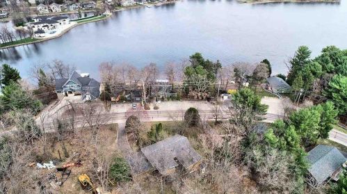 857 Hiawatha Dr, Wisconsin Dells, WI 53965-8462