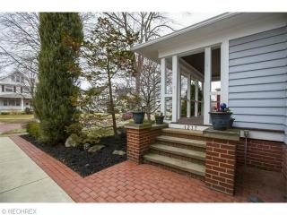 1217 French Ave, Cleveland, OH 44107-2467