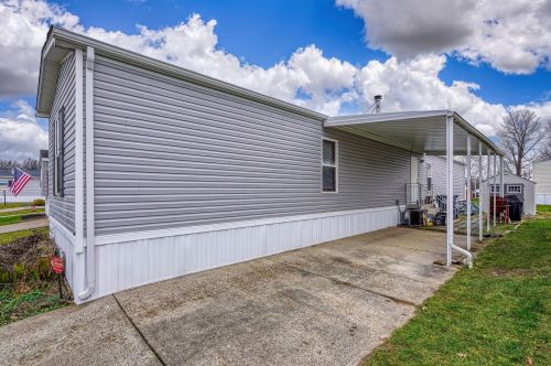 223 Rona Blvd, Pataskala OH  43062-7234 exterior