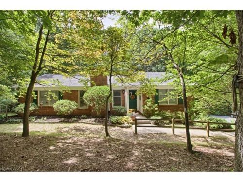 700 Dawnwood Ln, Hendersonville, NC 28791-8506