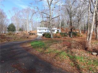315 Old Jewett City Rd, Norwich, CT 06365-8014