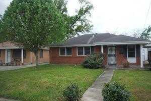 1208 Farrington Dr, Marrero, LA 70072-3923
