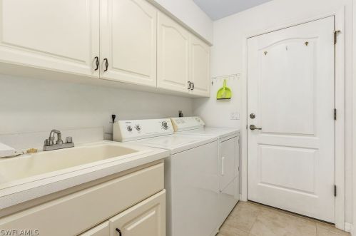 2713 52 St, Cape Coral FL  33914-6517 exterior