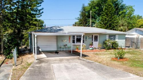 3335 Devonshire Dr, Tarpon Springs, FL 34691-1335