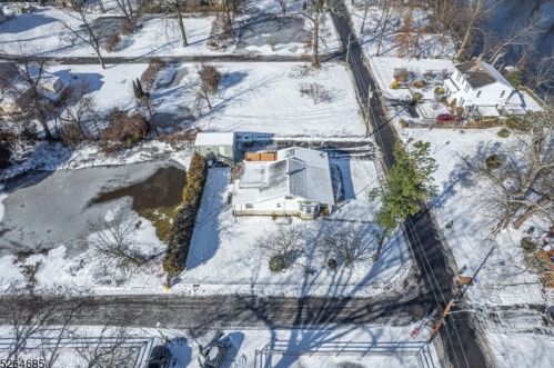 52 Riveredge Rd, Lincoln Park NJ  07035-2443 exterior