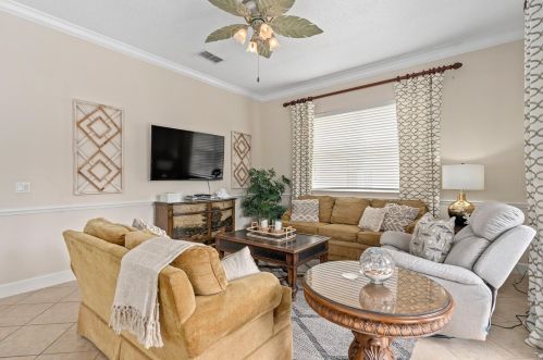 1439 Fairview Cir, Kissimmee FL 34747-6774 exterior