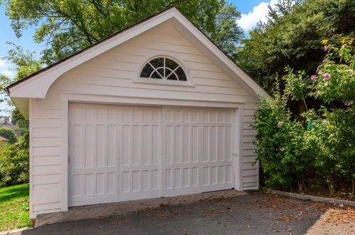 44 Greenridge Ave, White Plains NY  10605-1622 exterior