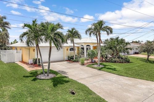 2930 10th Pl, Cape Coral, FL 33904-3901
