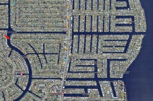 3612 12th Ave, Cape Coral FL  33909-6442 exterior