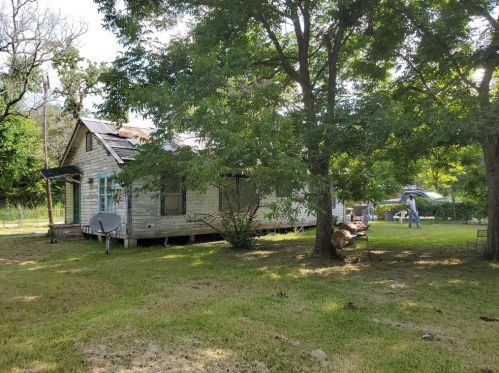 525 Walker St, Chita, TX 75862