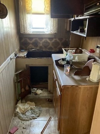 513 Front St, New Bedford MA 02744-2618 exterior