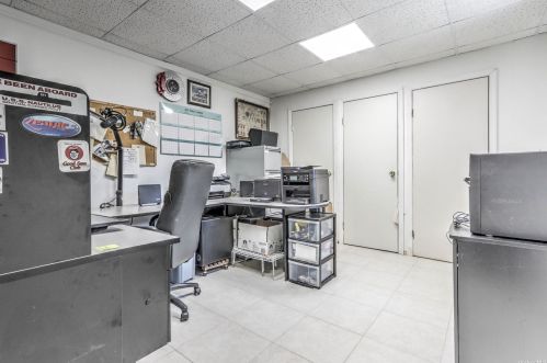 114 Granada Pkwy, North Lindenhurst NY  11757-6013 exterior