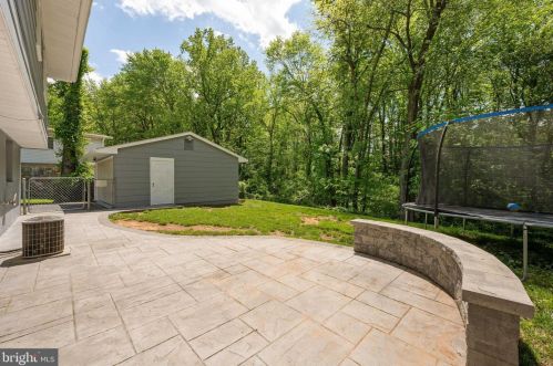 4245 Glendale Rd, Woodbridge, VA 22193-2409