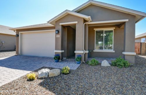 1685 Stratford Pl, Chino Valley, AZ 86323-5869