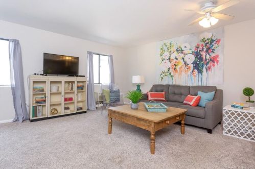 697 Cove Rd, Stamford CT  06902-5460 exterior