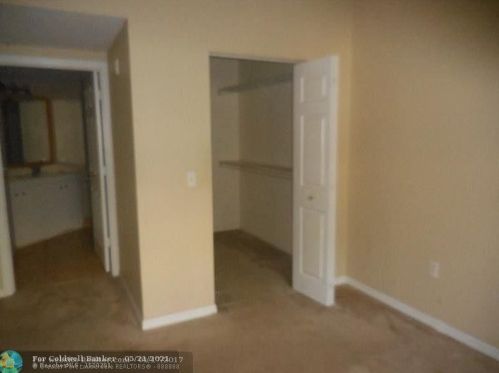 3122 Tuscany Way, Boynton Beach FL  33435-7810 exterior