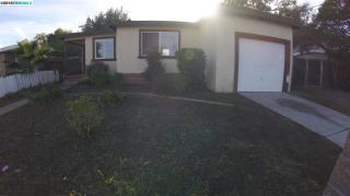 882 Carpino Ave, West Pittsburg CA  94565-3915 exterior