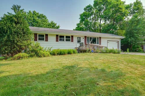 7716 45 1/2 Ave, Minneapolis, MN 55428-4903