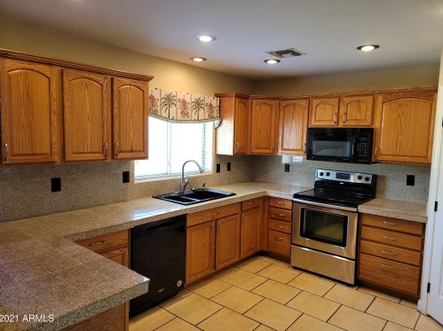 11206 Mountain View Dr, Avondale AZ  85323-1124 exterior