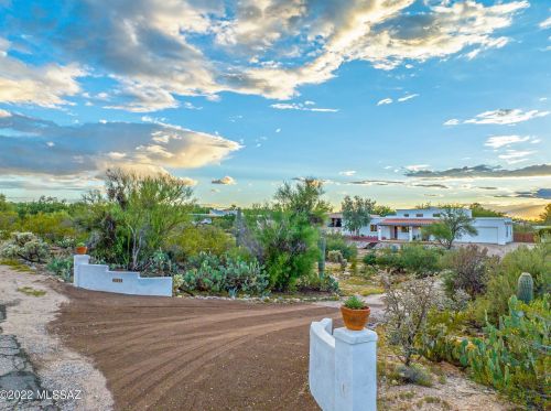 501 Schrader Ln, Tucson, AZ 85748-3400