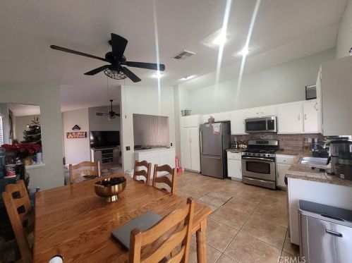 13564 Carrera Pl, Victorville, CA 92392-6342