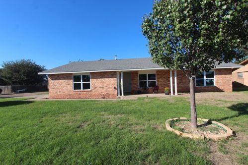 1900 Arcineiga Dr, Clovis NM  88101-3901 exterior