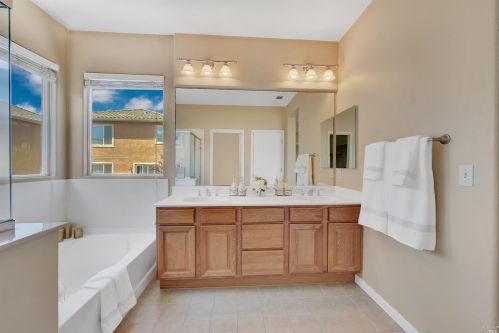 1173 Villaggio Cir, Vacaville CA  95688-8774 exterior