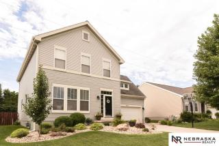 16405 Patrick Ave, Omaha, NE 68116-2512