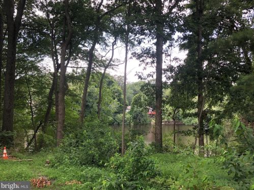 153 Raymond St, Browns Mills NJ  08015-2047 exterior