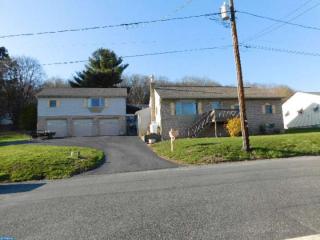 66 Spruce St, West Cressona, PA 17929-1041