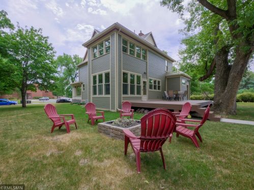 722 Douglas St, Alex, MN 56308-1733